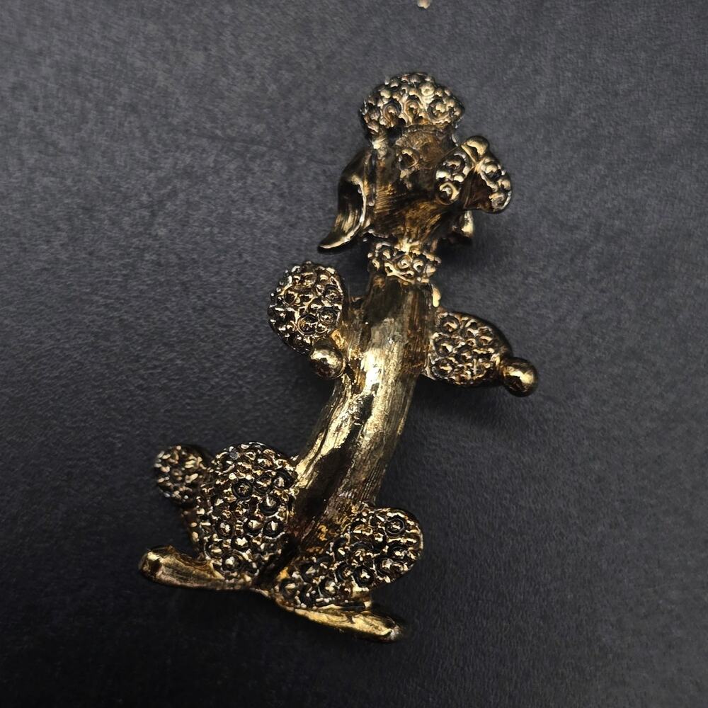 Gerry's Gold Tone Poodle Dog Brooch Vintage Animal Costume Jewelry